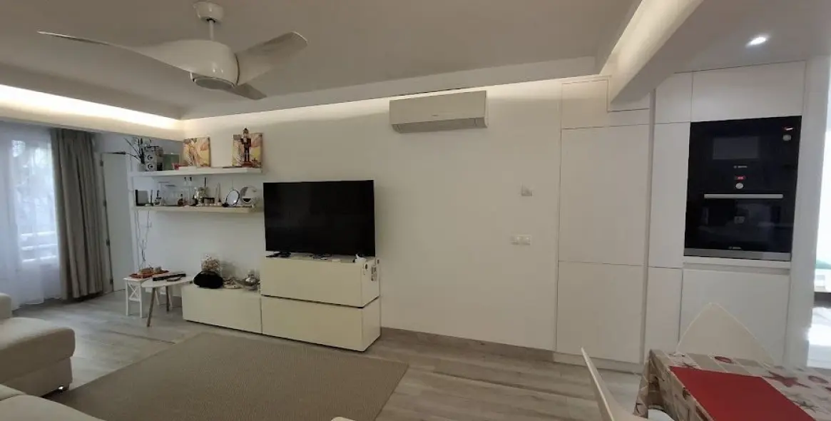 Sale of middle floor apartment in Marbella 8
