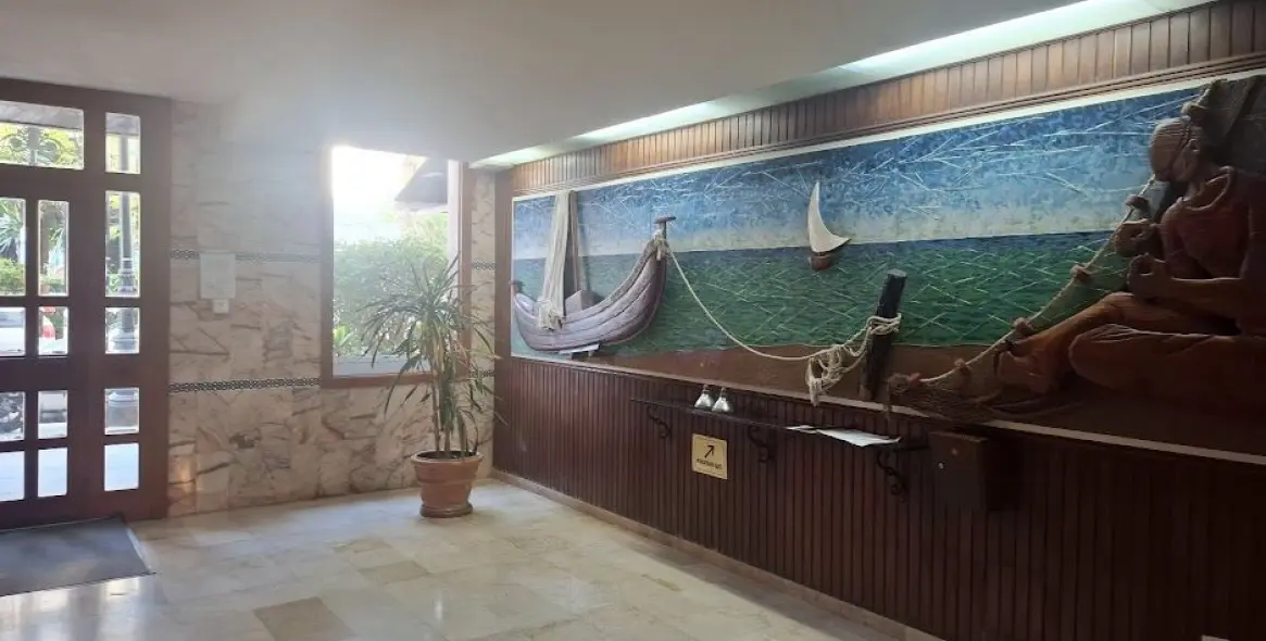 Sale of middle floor apartment in Marbella 21