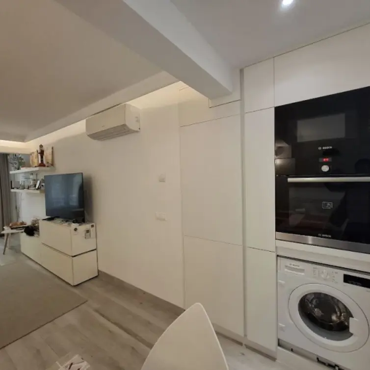 Venta de apartamento en planta media en Marbella