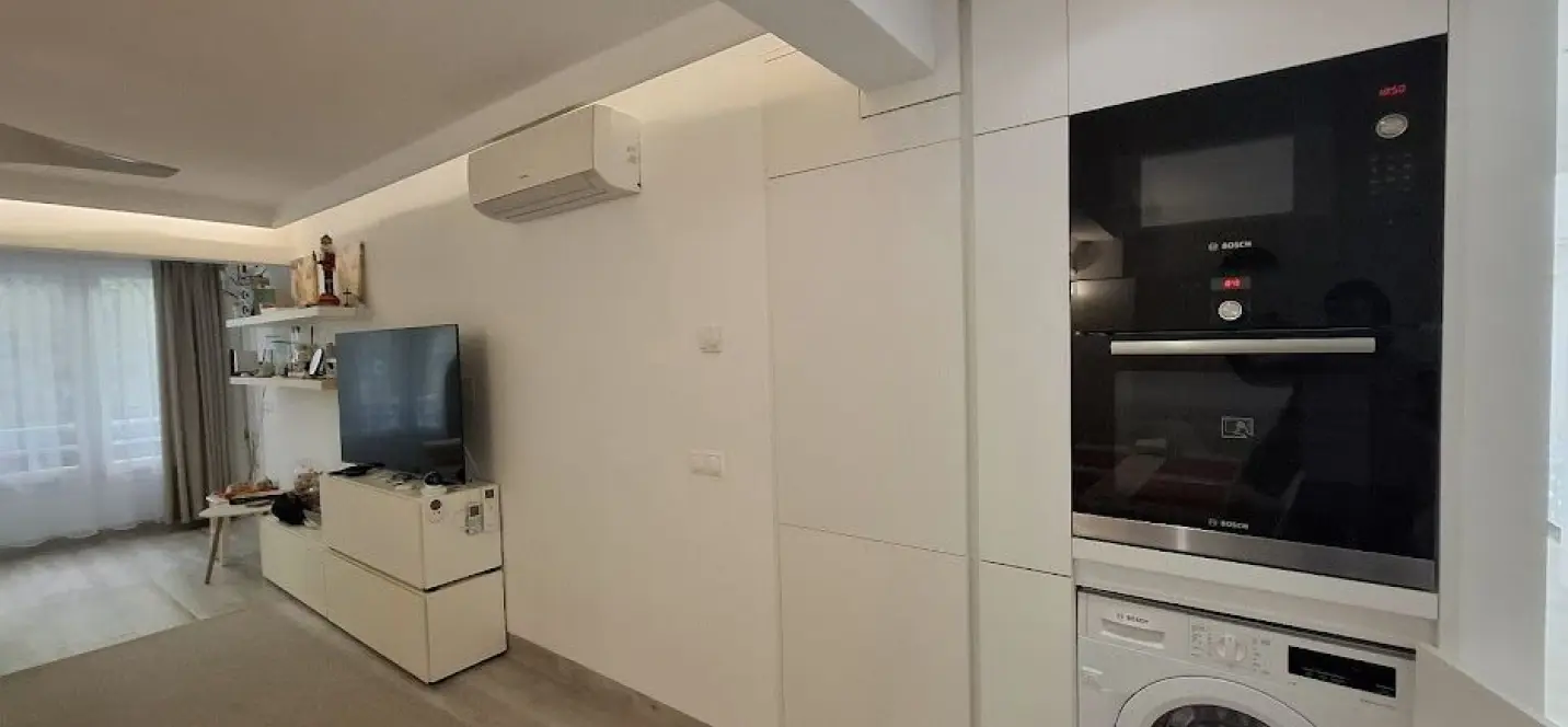 Venta de apartamento en planta media en Marbella 2