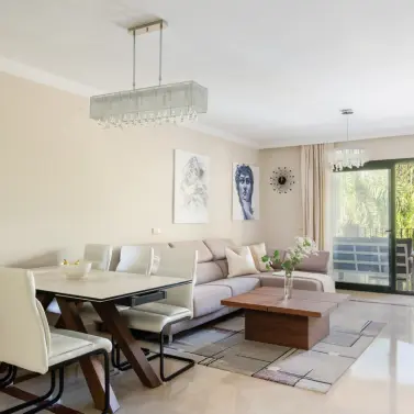 Продажа апартаментов на среднем этаже в Nueva Andalucía