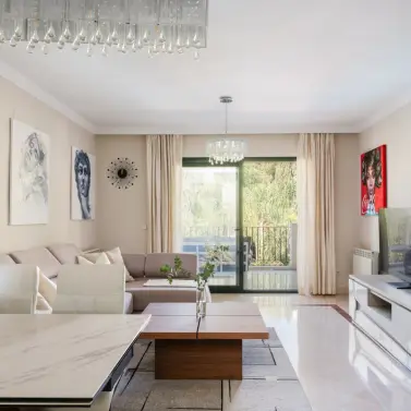 Продажа апартаментов на среднем этаже в Nueva Andalucía