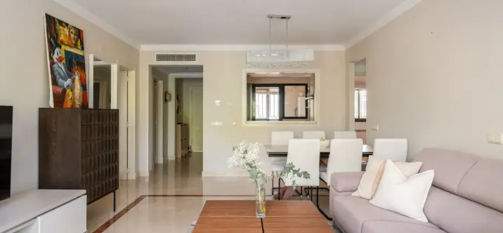 Продажа апартаментов на среднем этаже в Nueva Andalucía 4