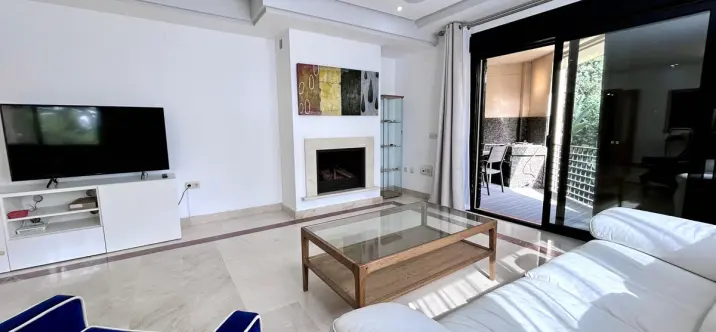 Продажа апартаментов на среднем этаже в Puerto Banús 4