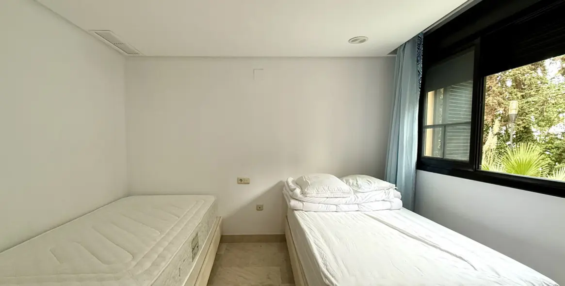 Продажа апартаментов на среднем этаже в Puerto Banús 12