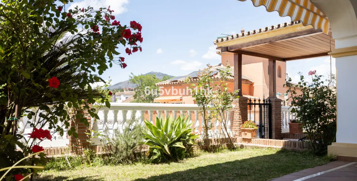 Sale of townhouse in San Pedro de Alcántara 3