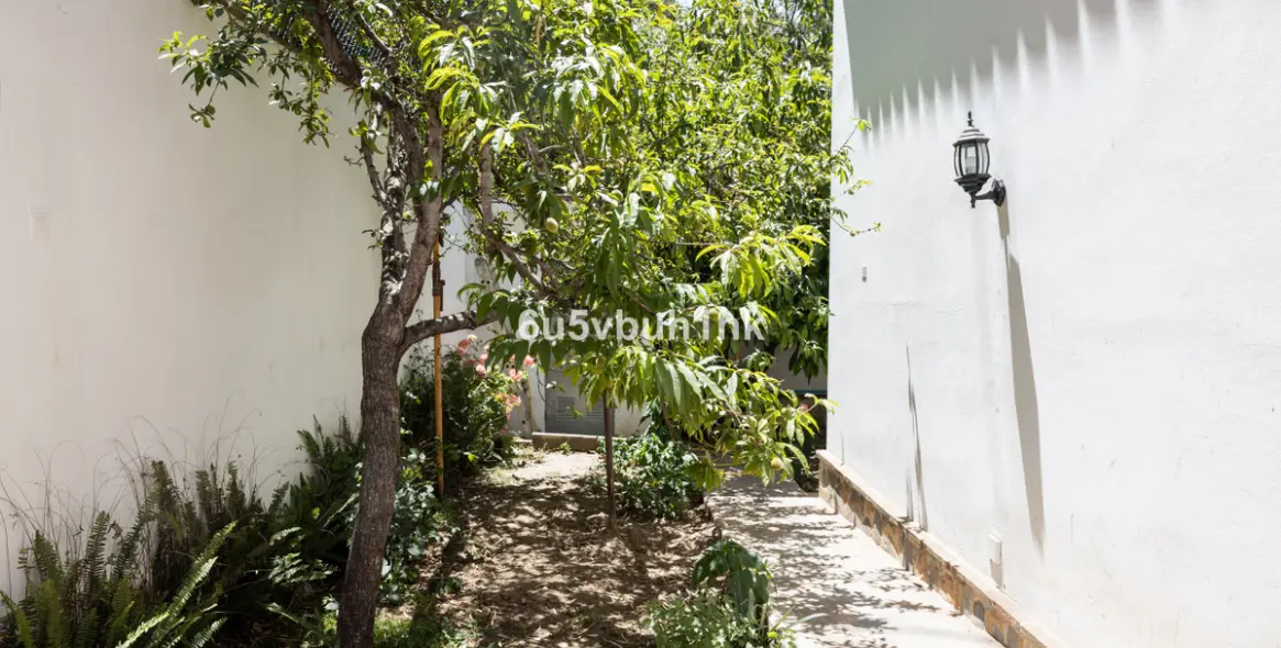 Sale of townhouse in San Pedro de Alcántara 13