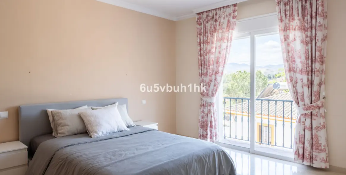Sale of townhouse in San Pedro de Alcántara 18