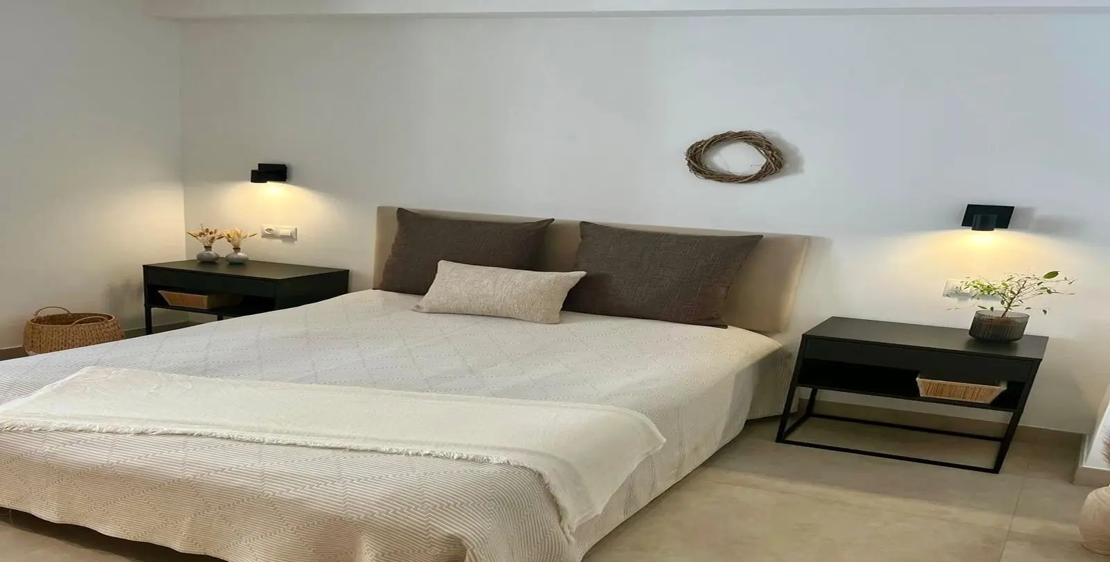 Sale of townhouse in Estepona 12
