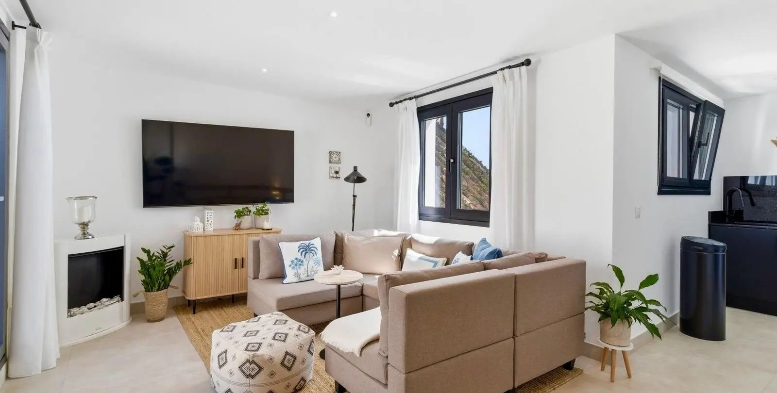 Sale of townhouse in Estepona 16