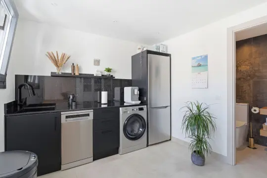 Image 17 thumb