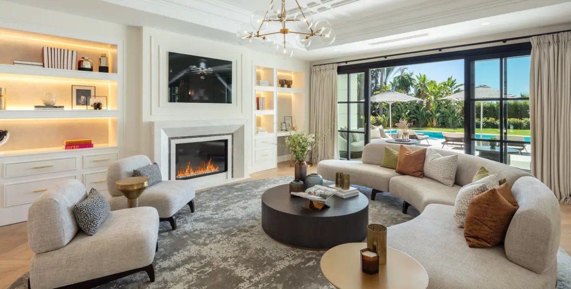 Long-term rent of detached villa in Sierra Blanca 2