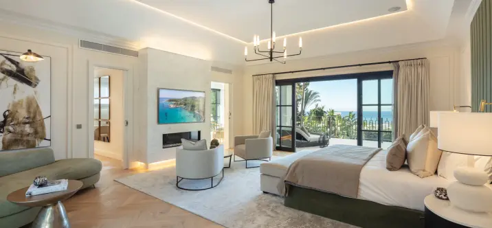 Long-term rent of detached villa in Sierra Blanca 2