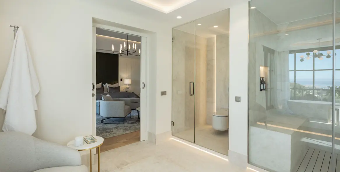 Long-term rent of detached villa in Sierra Blanca 24