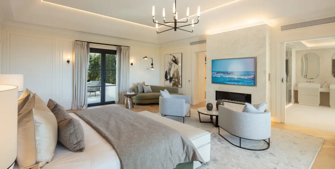 Long-term rent of detached villa in Sierra Blanca 28