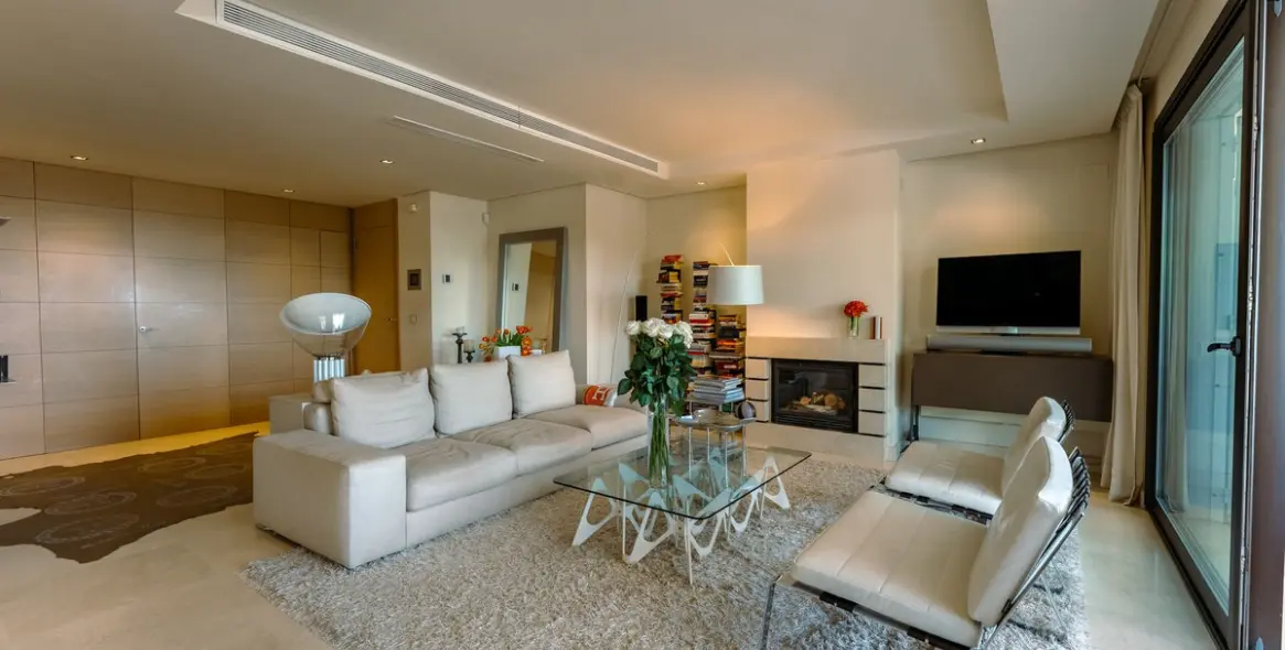 Long-term rent of middle floor apartment in La Quinta 2