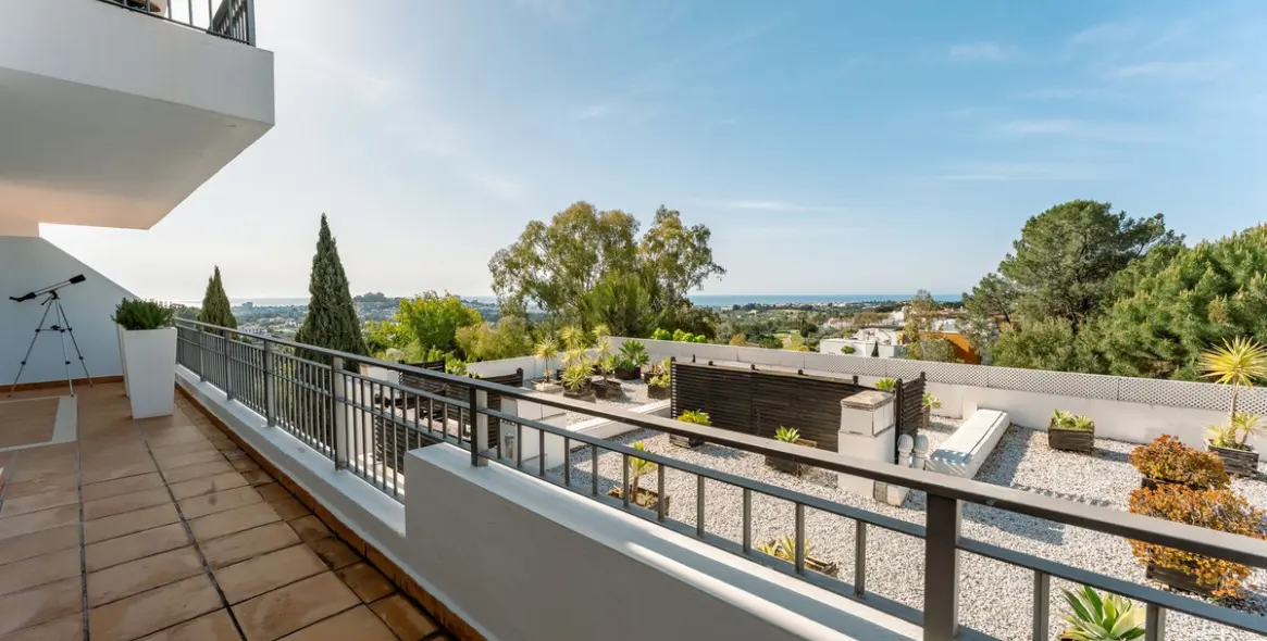 Long-term rent of middle floor apartment in La Quinta 5