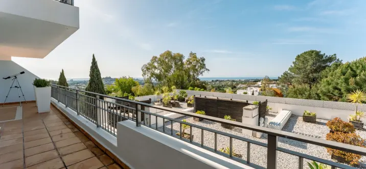 Long-term rent of middle floor apartment in La Quinta 4