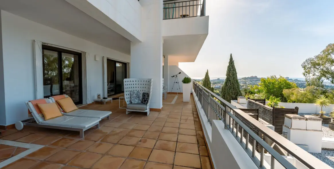 Long-term rent of middle floor apartment in La Quinta 7