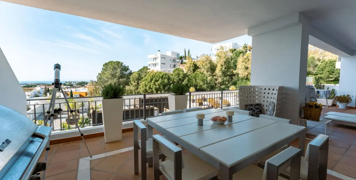 Long-term rent of middle floor apartment in La Quinta 8