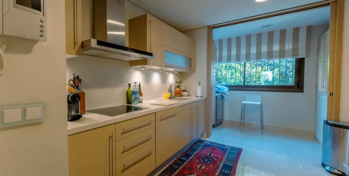 Long-term rent of middle floor apartment in La Quinta 10