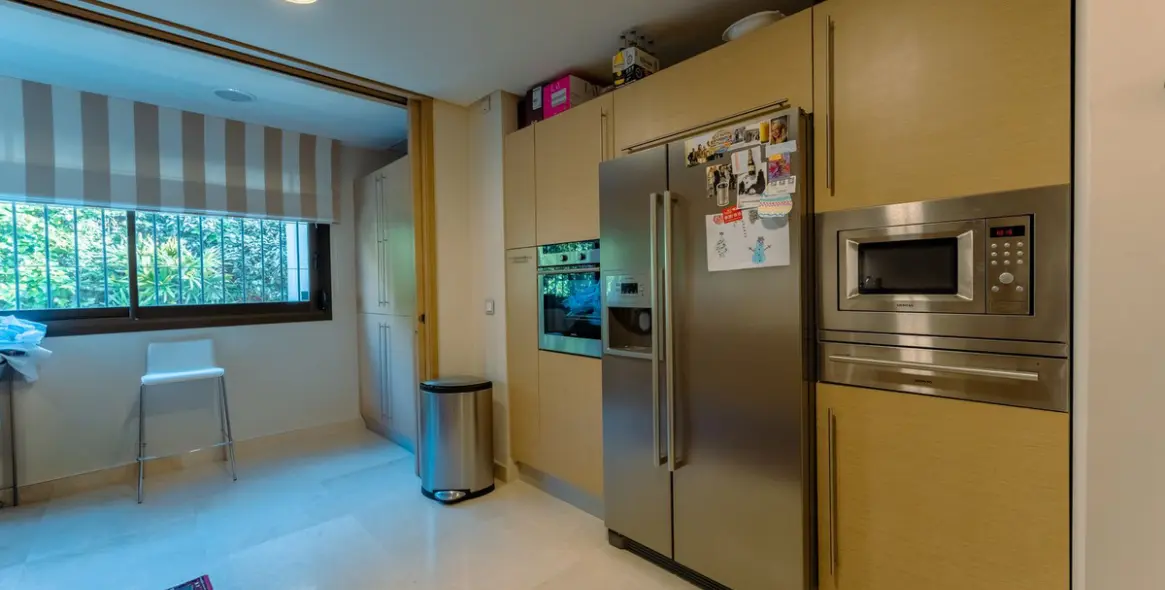 Long-term rent of middle floor apartment in La Quinta 11