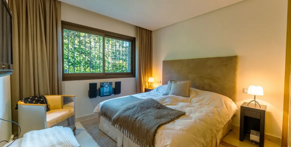 Long-term rent of middle floor apartment in La Quinta 12