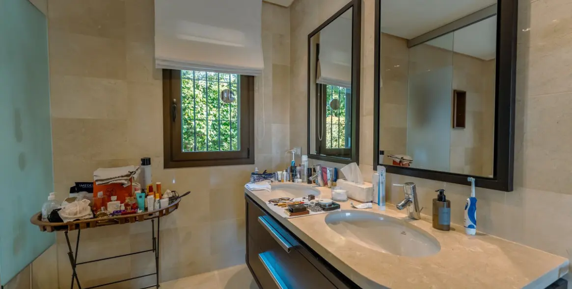 Long-term rent of middle floor apartment in La Quinta 16