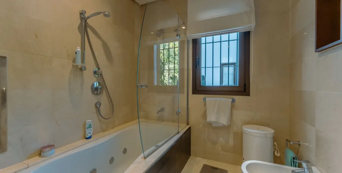 Long-term rent of middle floor apartment in La Quinta 18