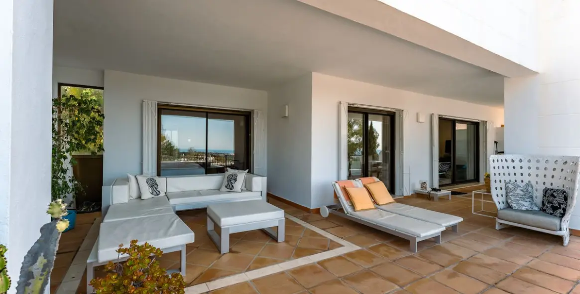 Long-term rent of middle floor apartment in La Quinta 23