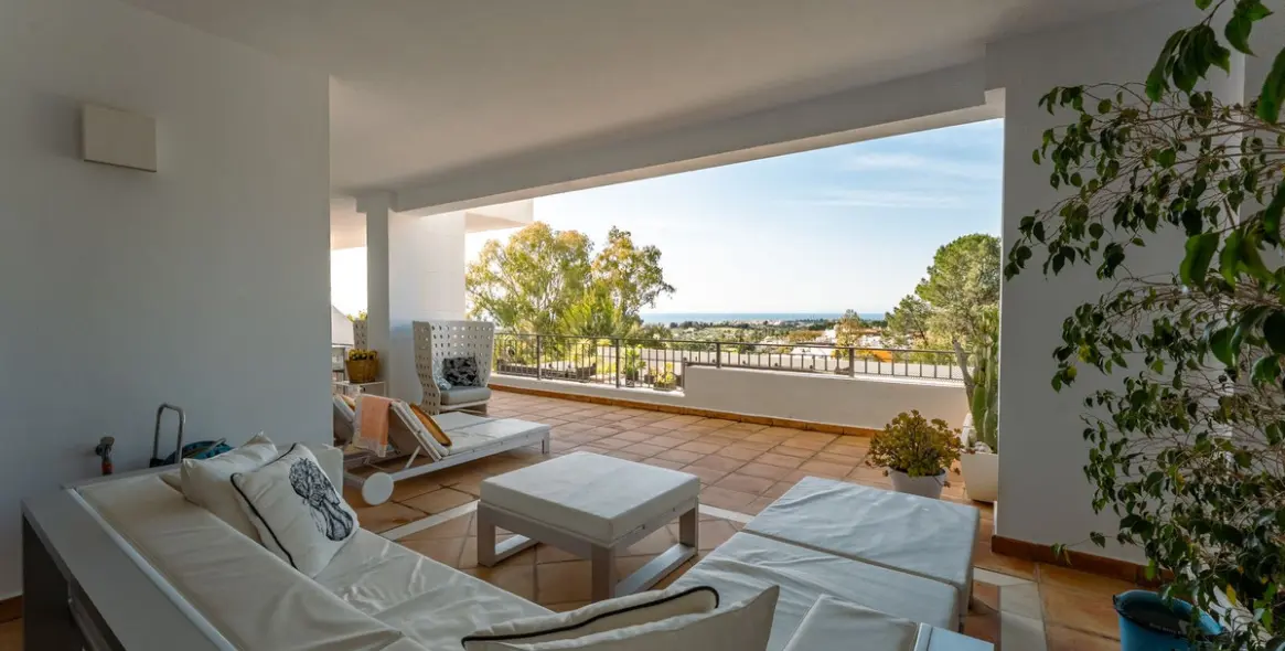 Long-term rent of middle floor apartment in La Quinta 24