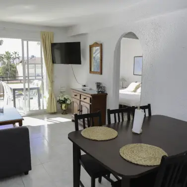 Venta de apartamento en planta media en Los Boliches