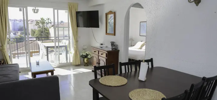 Venta de apartamento en planta media en Los Boliches 2