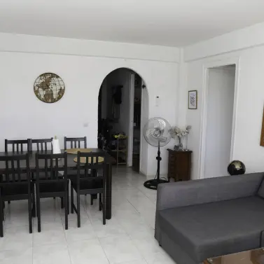 Venta de apartamento en planta media en Los Boliches