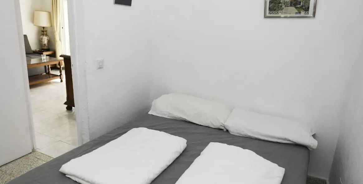 Venta de apartamento en planta media en Los Boliches 11