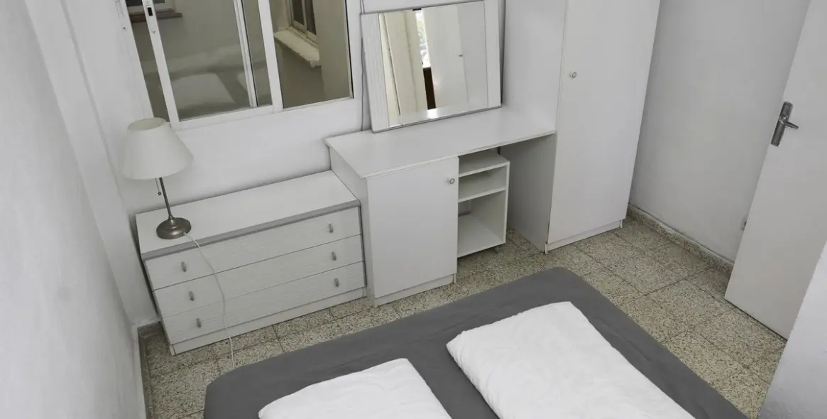 Venta de apartamento en planta media en Los Boliches 12