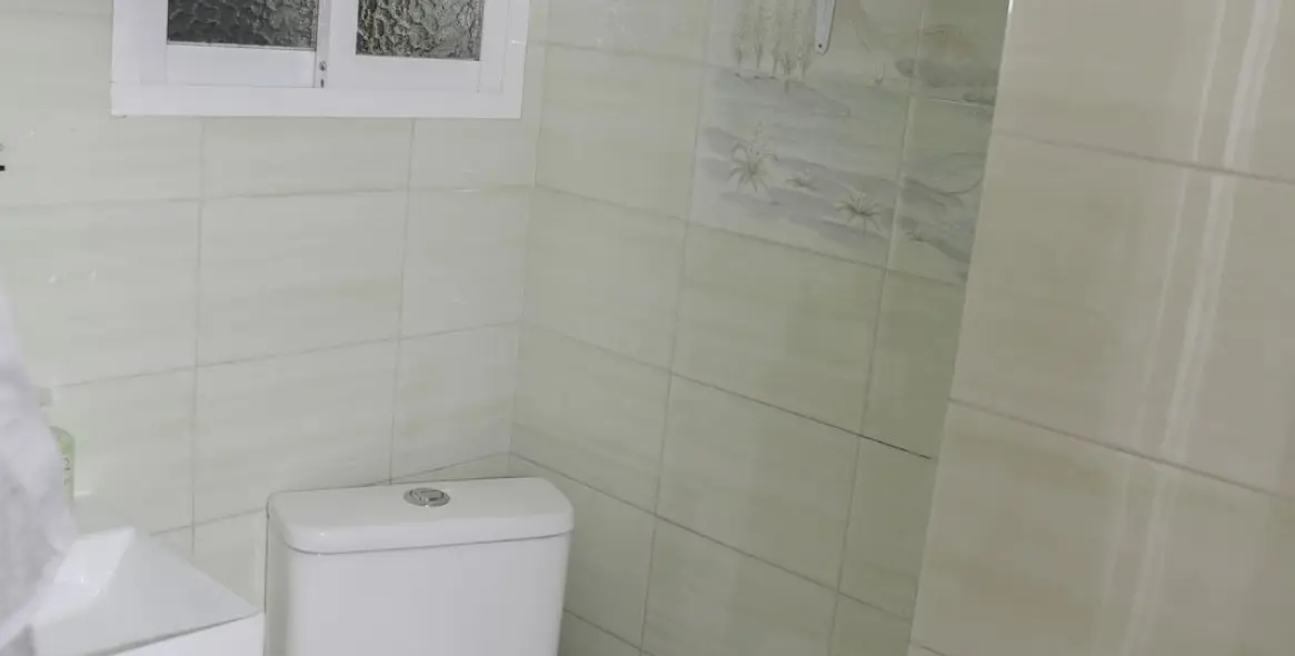 Venta de apartamento en planta media en Los Boliches 16