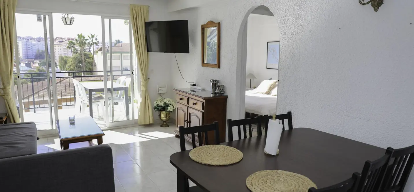 Sale of middle floor apartment in Los Boliches 2