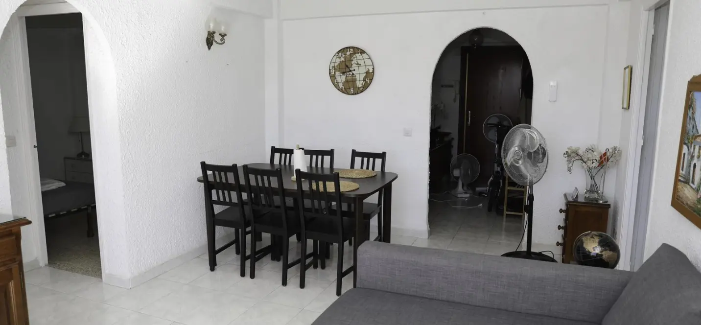 Sale of middle floor apartment in Los Boliches 4
