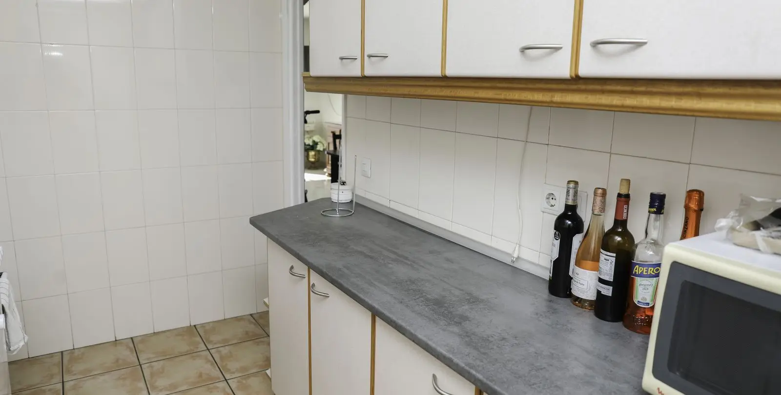Venta de apartamento en planta media en Los Boliches 30