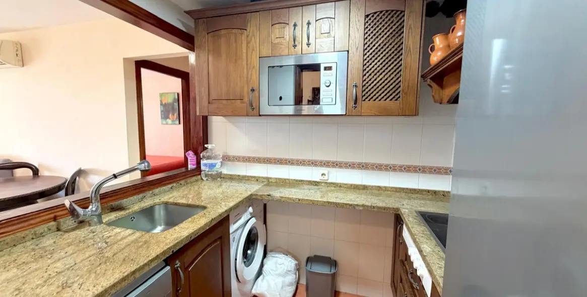 Sale of middle floor apartment in Benalmadena 4