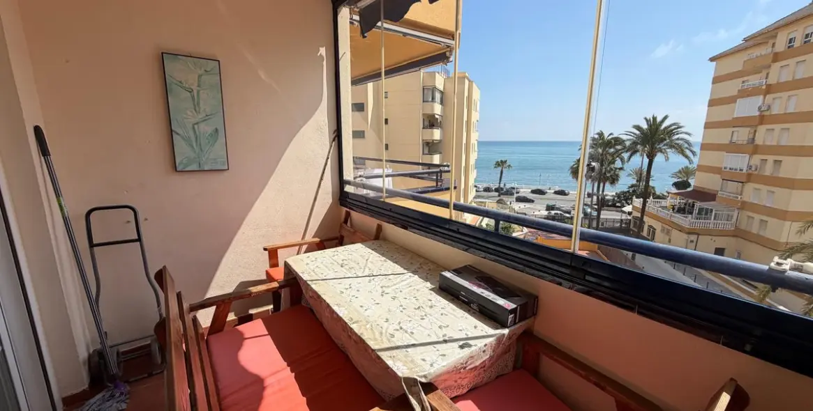 Sale of middle floor apartment in Benalmadena 9