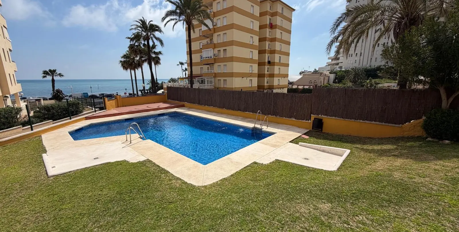 Venta de apartamento en planta media en Benalmadena 13