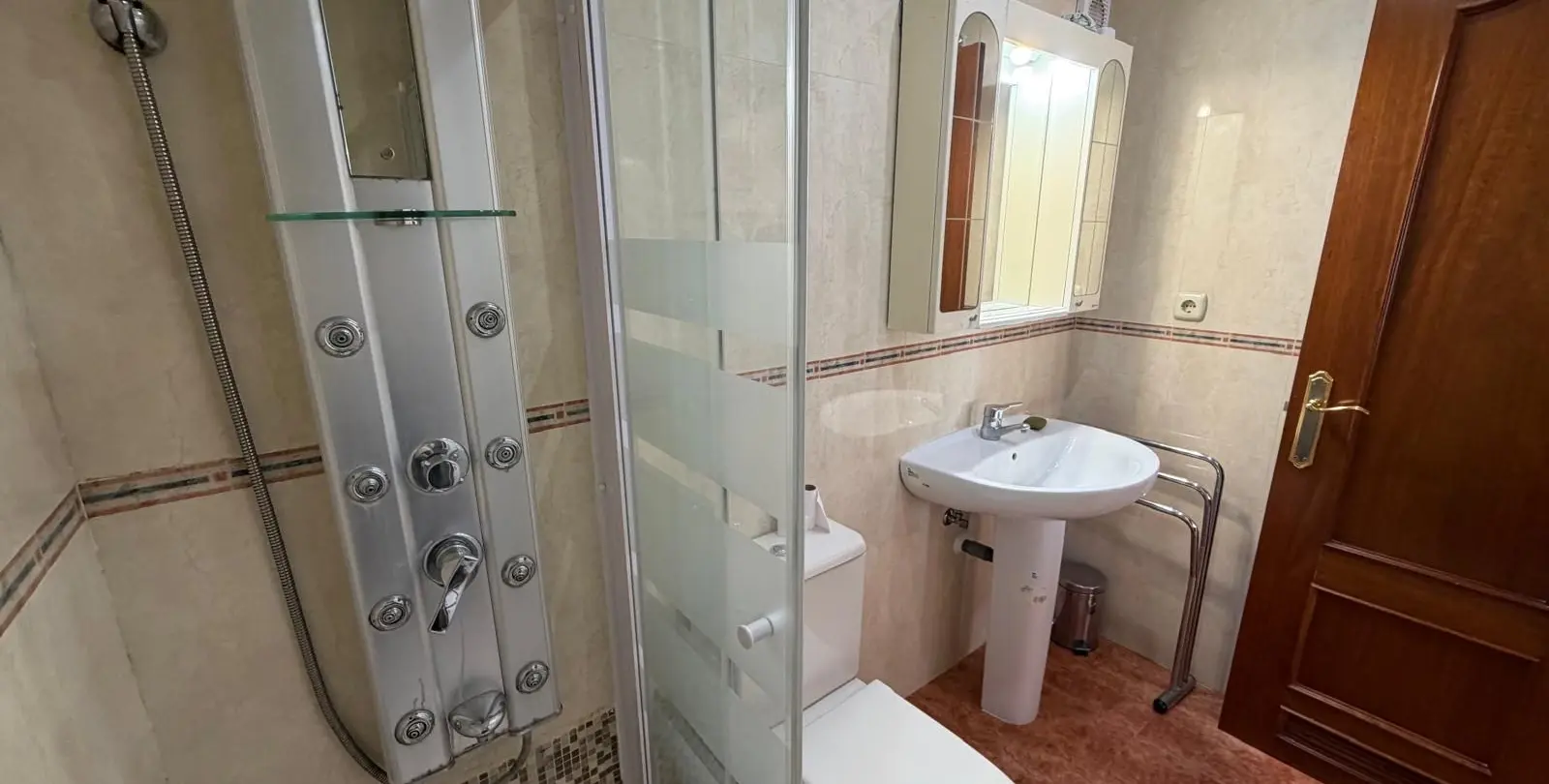 Venta de apartamento en planta media en Benalmadena 17