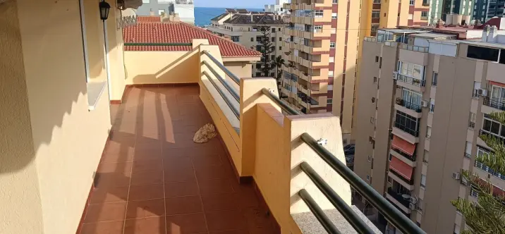 Venta de apartamento en planta media en Fuengirola 0