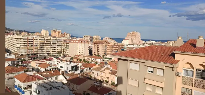 Venta de apartamento en planta media en Fuengirola 3