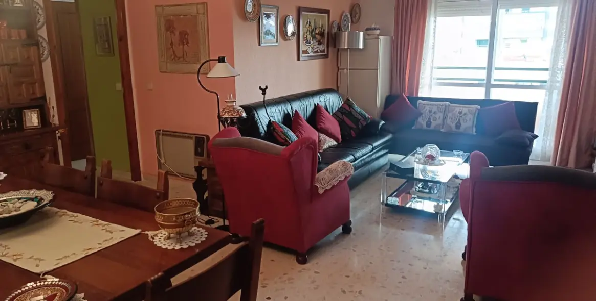 Sale of middle floor apartment in Fuengirola 5