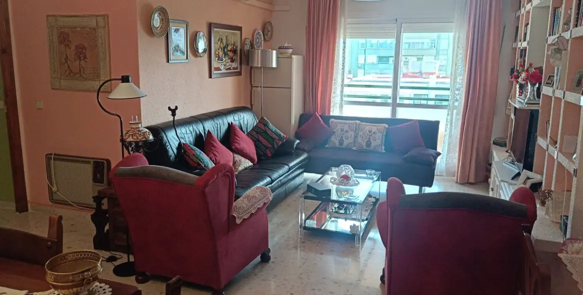 Sale of middle floor apartment in Fuengirola 7