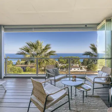 Venta de apartamento en planta media en Manilva