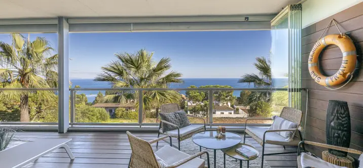 Venta de apartamento en planta media en Manilva 0